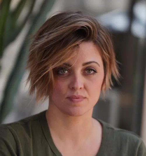 Choppy Pixie Bob with Deep side Part