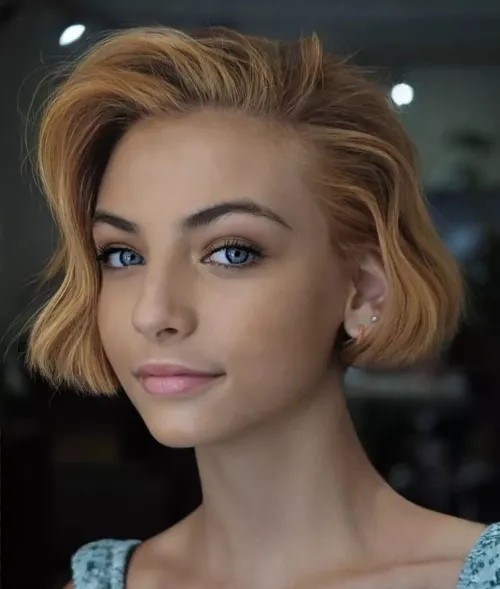 Wavy Ear Length Bob Haircut