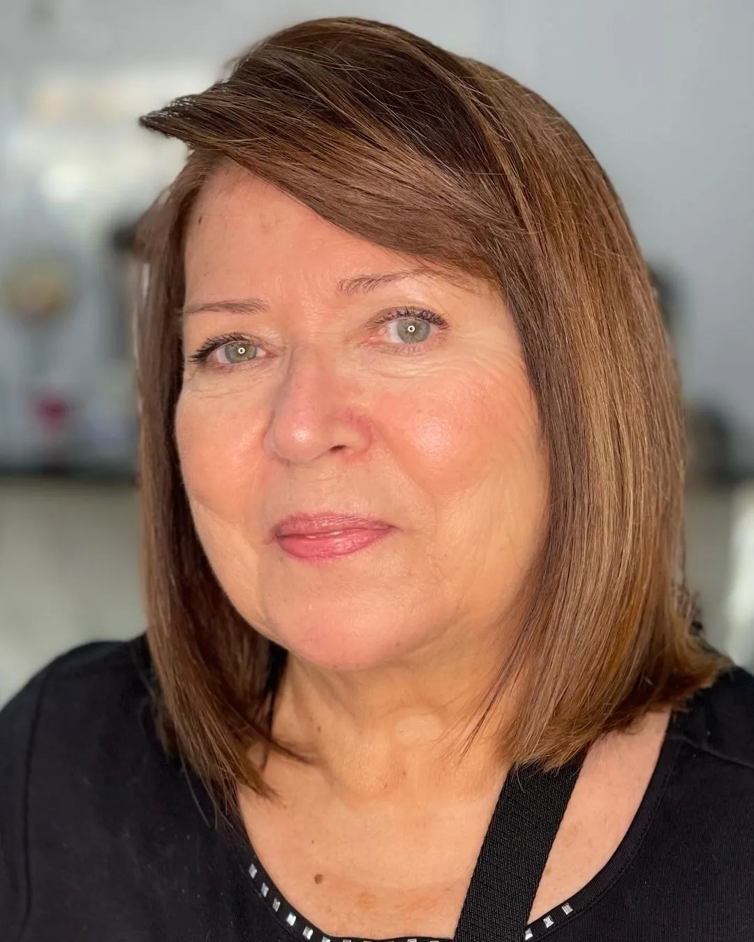 Bob with Side Bangs for Women with Thin Hair and Round Face