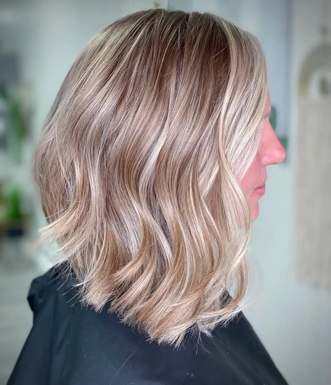 Shoulder-Length Style Shoulder-Length Stacked Bob Style