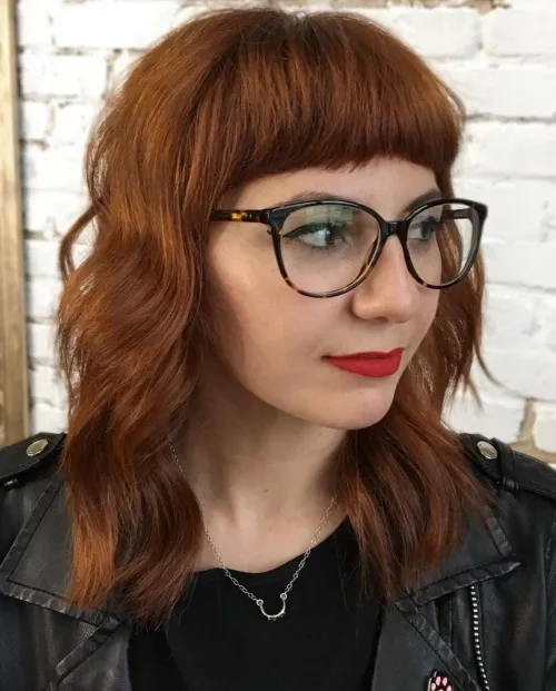 Wavy Hair with Short Blunt Bangs Shoulder Length Wavy Hair with Short Bangs