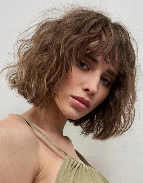 Medium Wavy Hair with Bangs Messy Bob with Wavy Bangs