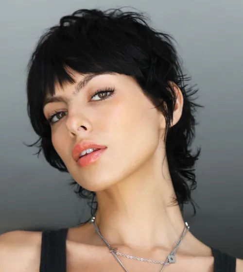 Short Haircut with Short Sides and Longer Layers at the Nape