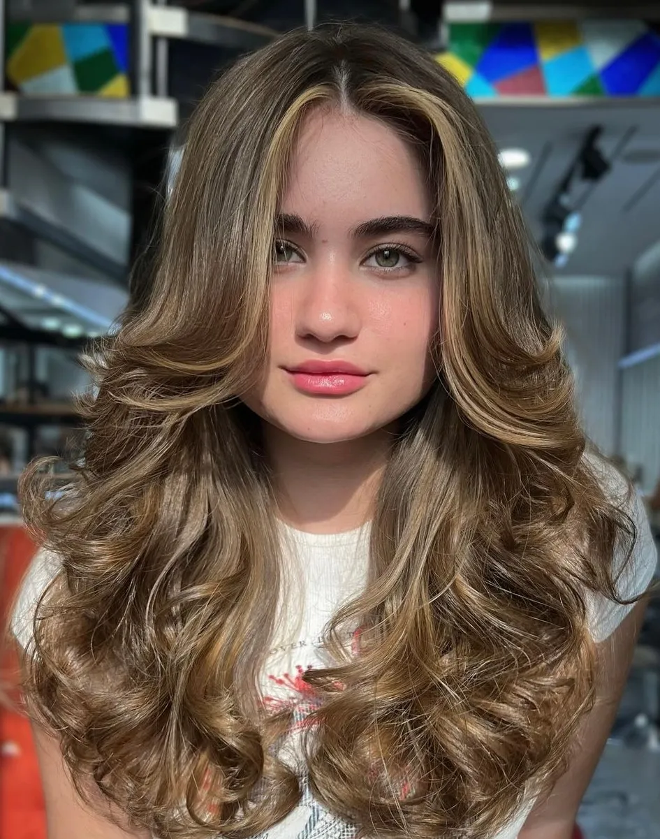 Flowy Butterfly Cut Cascading Butterfly Cut with Contouring Highlights