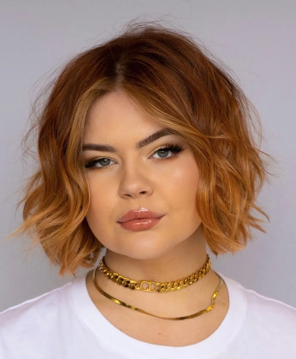 Wavy Jaw-Length Bob Cut Copper Bob with Face Framing Highlights