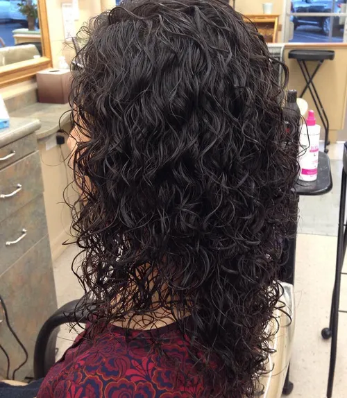 Long Wavy Perm Hairstyle