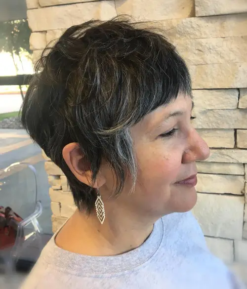 30 Hairstyles That Can Shave a Decade Off Your Appearance 17 Textured Mullet to Look Younger