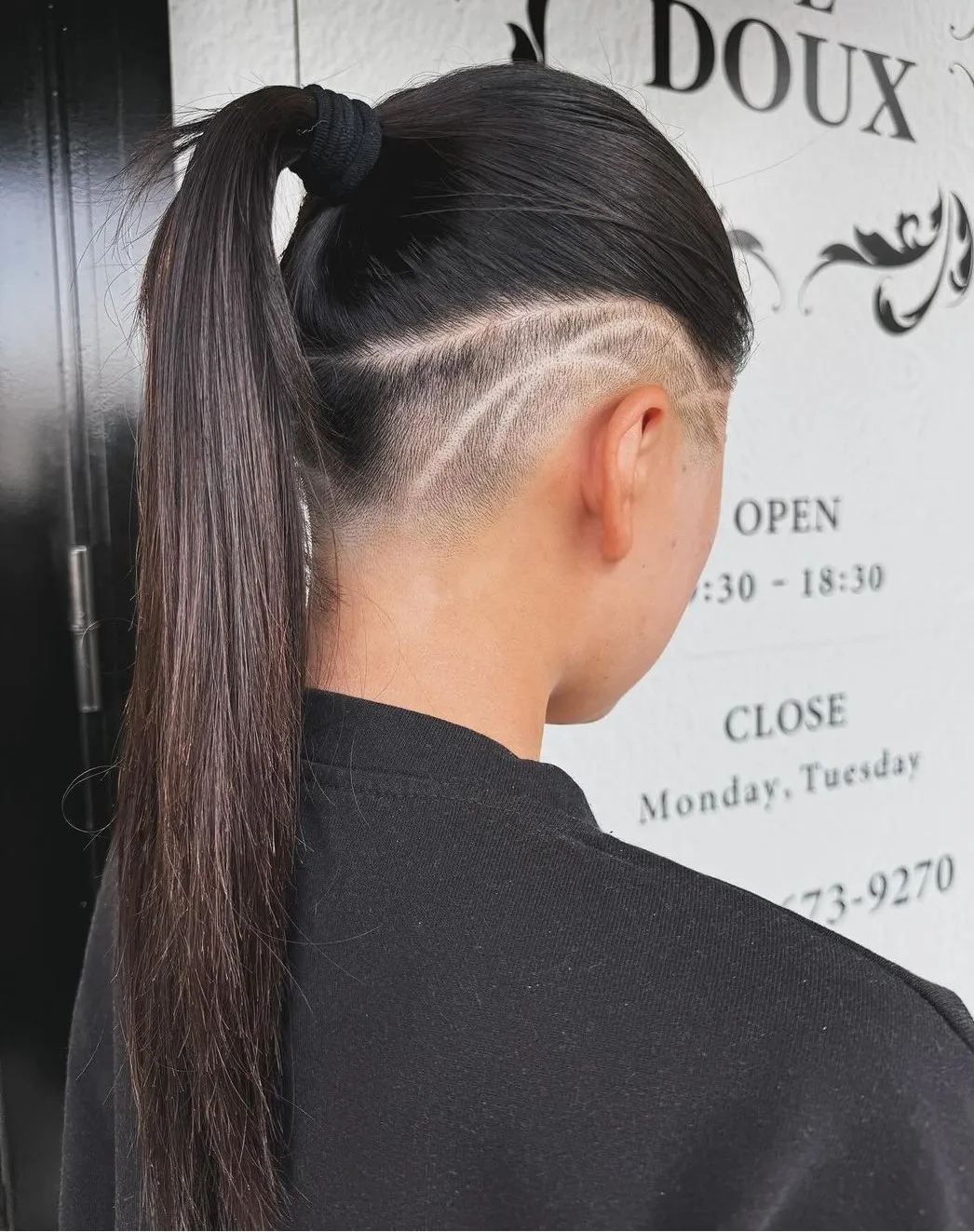 Clean Linear Design Ponytail