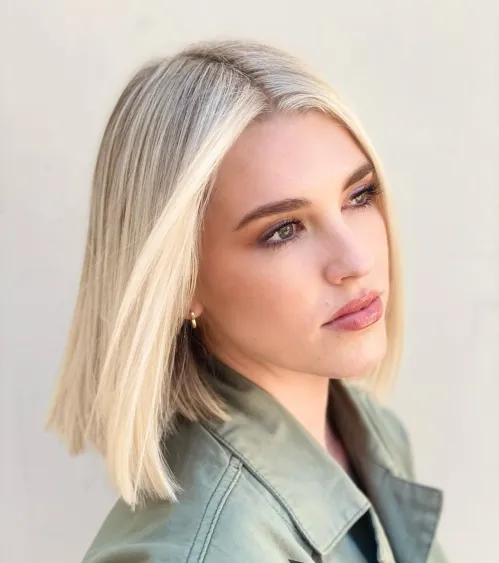 30 Stylish Hairstyles for Thin Straight Hair 21 Blunt Lob with a Middle Part