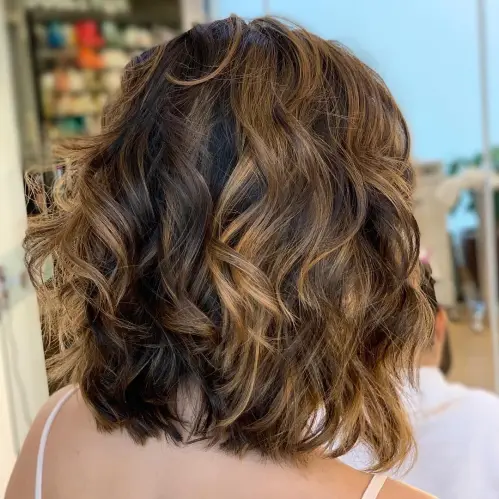80 Stunning Medium-Length Hairstyles for Thick Hair 38 Shoulder-Length Wavy Shaggy Haircut