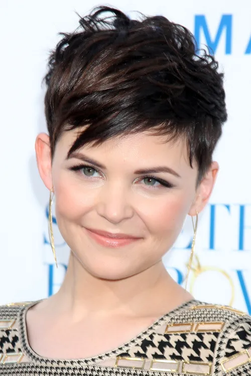 How to choose a haircut for a round face