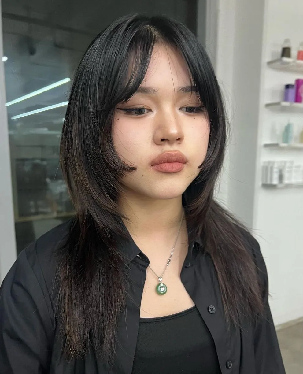 Classy Hime Haircut for Straight Hair