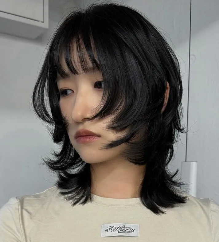Layered Face-Hugging Crop Korean Layered Hair Wolf Cut